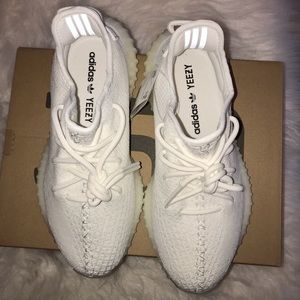 YEEZY 350 V2 WHITE